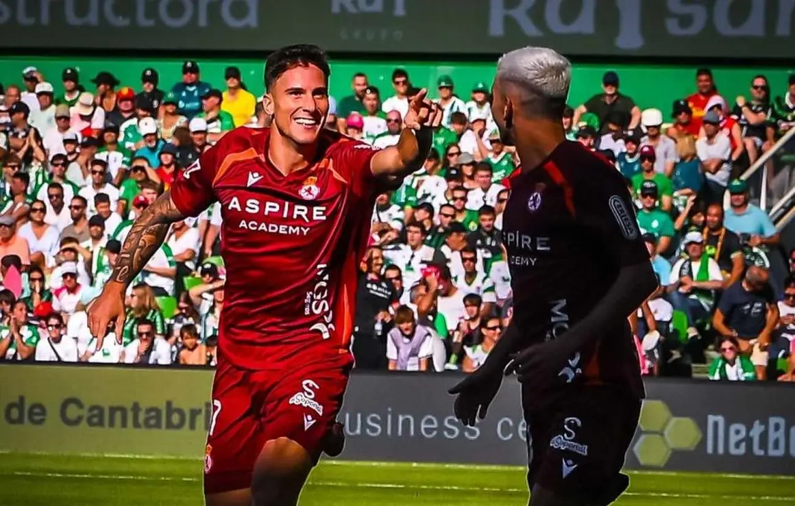 La Cultural, en su mejor versión, firmó una primera mitad soberbia, para enmarcar. Todo lo que el equipo de Llona no había mostrado en el inicio de la competición brotó en el Sardinero. En las fotografías, la secuencia del partido.