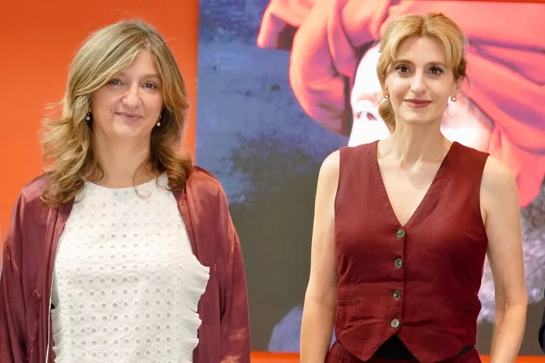 La viceconsejera de Acción Cultural, Mar Sancho, y la rectora de la Universidad de León, Nuria González, participan en la presentación del estudio del impacto económico y cultural de la exposición ''Don Quixote'', de Ai Weiwei, en la ciudad de León