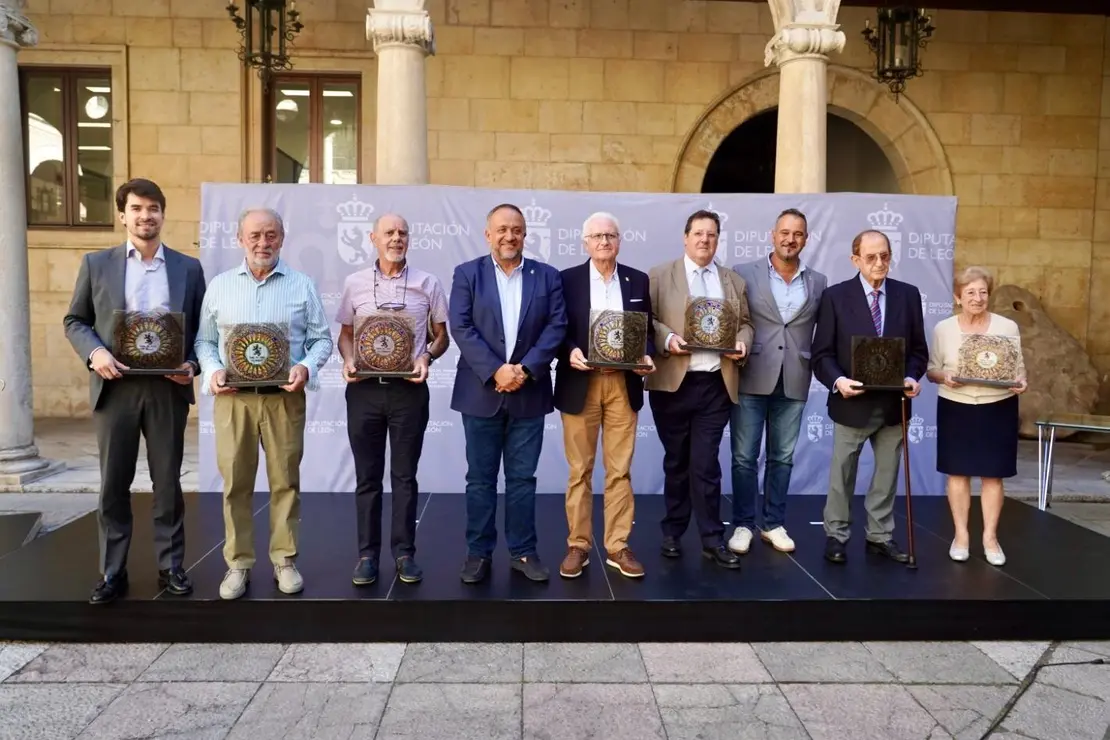 Pendones Diputación (3)