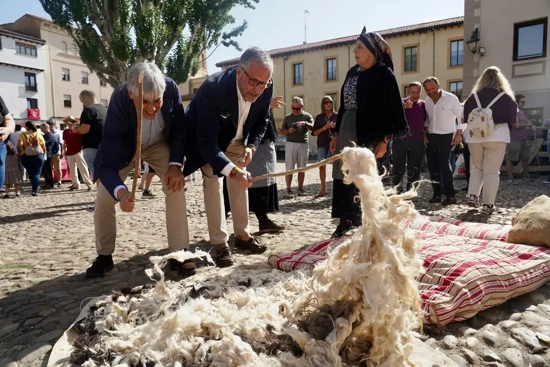 El delegado territorial de la Junta, Eduardo Diego, ejerce como pregonero de la Romería de La Melonera, a la que también acude el presidente de las Cortes de Castilla y León, Carlos Pollán