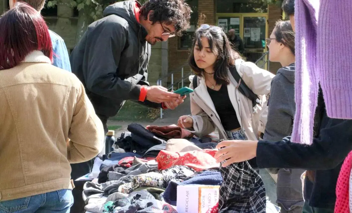 El campus de Vegazana acoge hasta el próximo jueves 25 de septiembre las Jornadas del Estudiante 2025 que ofertan cerca de medio centenar de actividades de ocio, cultura, deporte y formación con las que dar la bienvenida a los que comienzan sus estudios en la Universidad de León