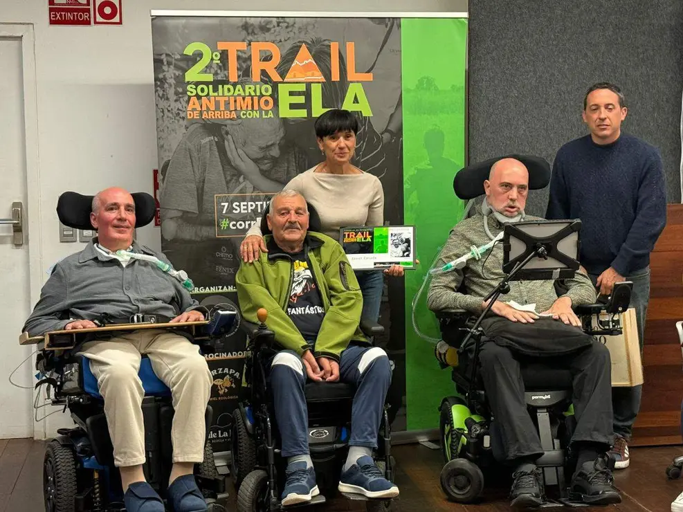 La II Carrera Solidaria “Antimio con la ELA” recauda 11.000 euros y celebra la entrega de cheques y premios solidarios en León