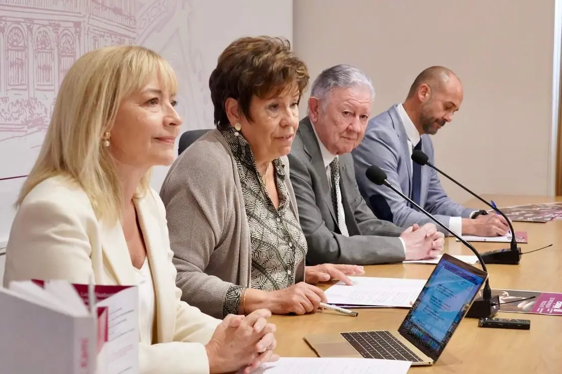 La concejala de Acción y Promoción Cultural, Elena Aguado, presenta el XIV Festival Internacional de Música de Cámara Fundación Monteleón. Estará acompañada del vicepresidente de la Fundación MonteLeón, Ángel Valencia, y de la directora artística del Festival, Carmen Mayo