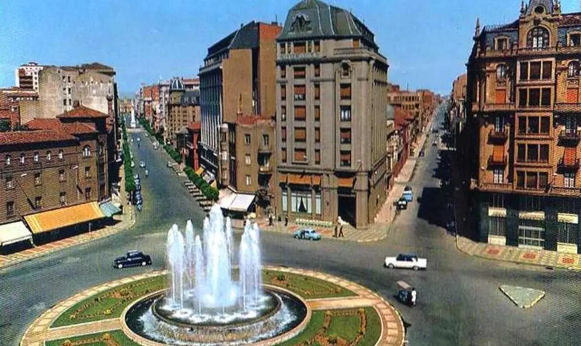 Plaza de Santo Domingo. Década 60's