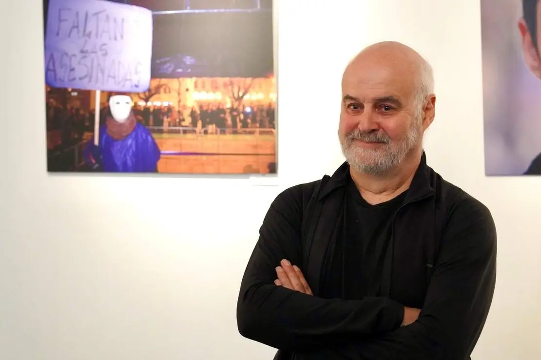 El alcalde de León, José Antonio Diez, asiste a la inauguración de la exposición ‘Mujeres leonesas’ de Mauricio Peña