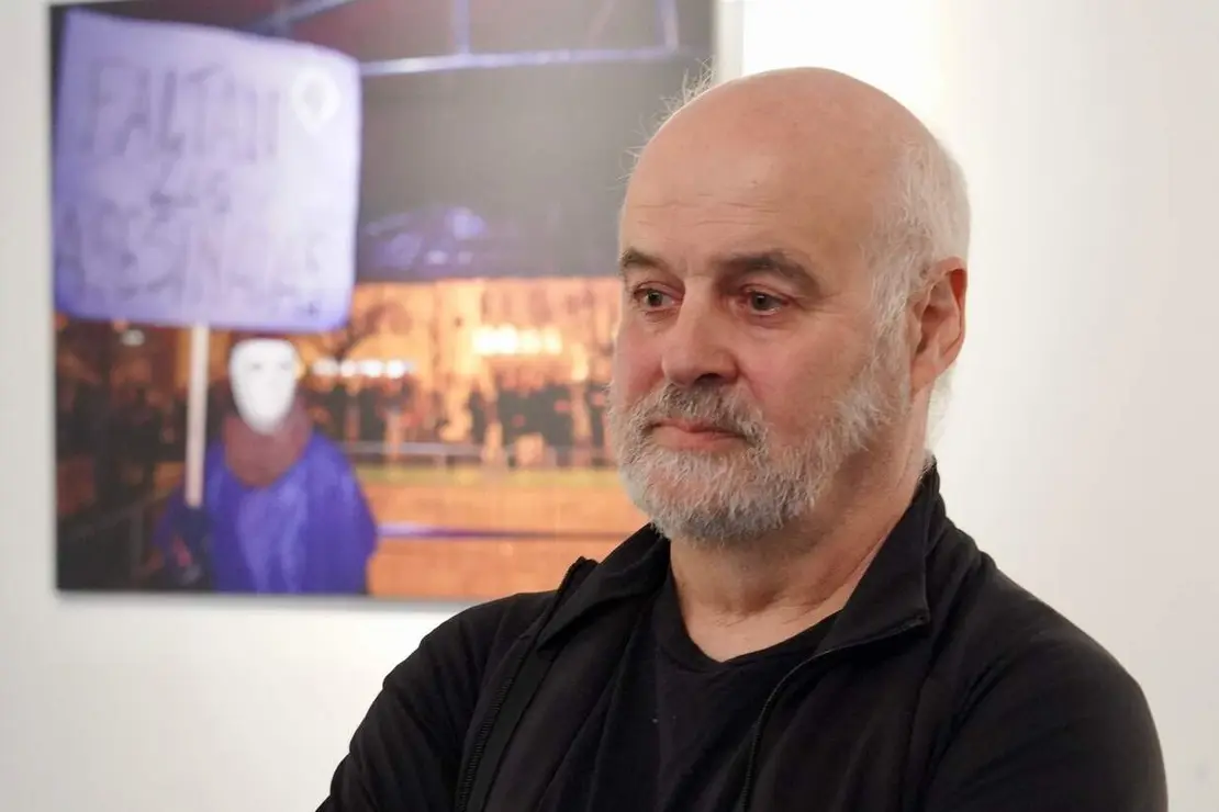El alcalde de León, José Antonio Diez, asiste a la inauguración de la exposición ‘Mujeres leonesas’ de Mauricio Peña