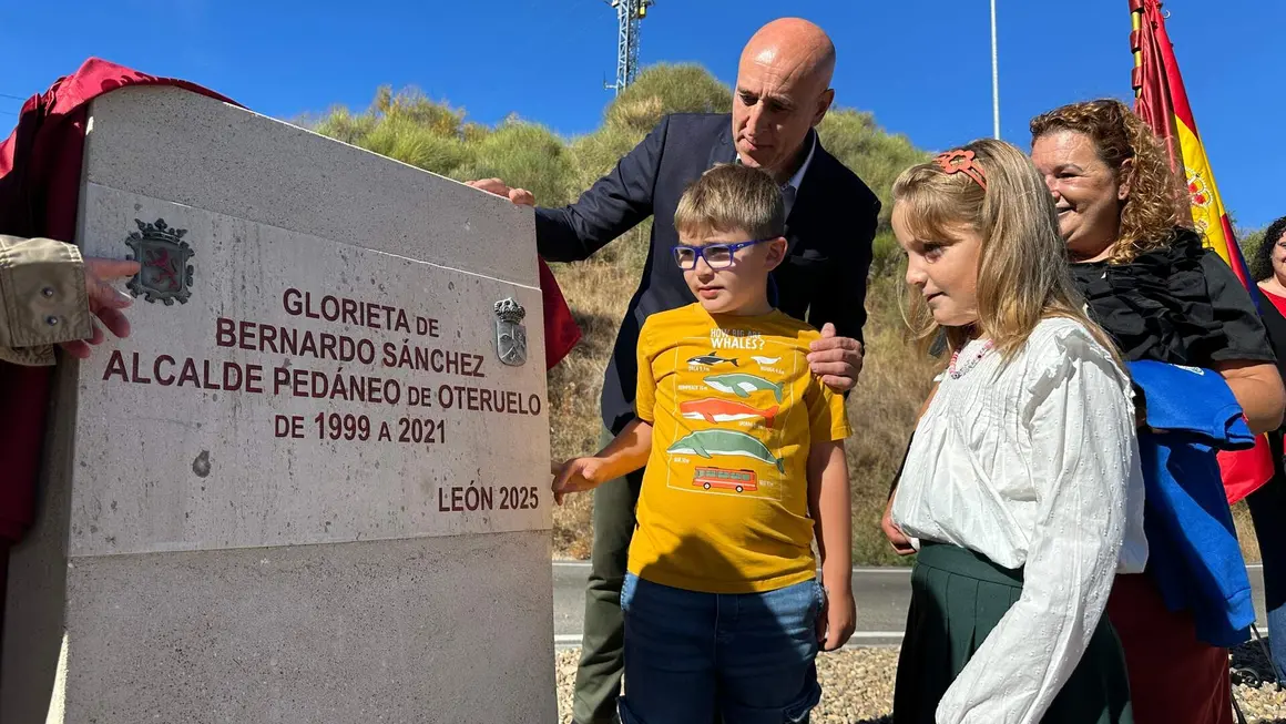 Glorieta Bernardo Oteruelo 41025 (1)