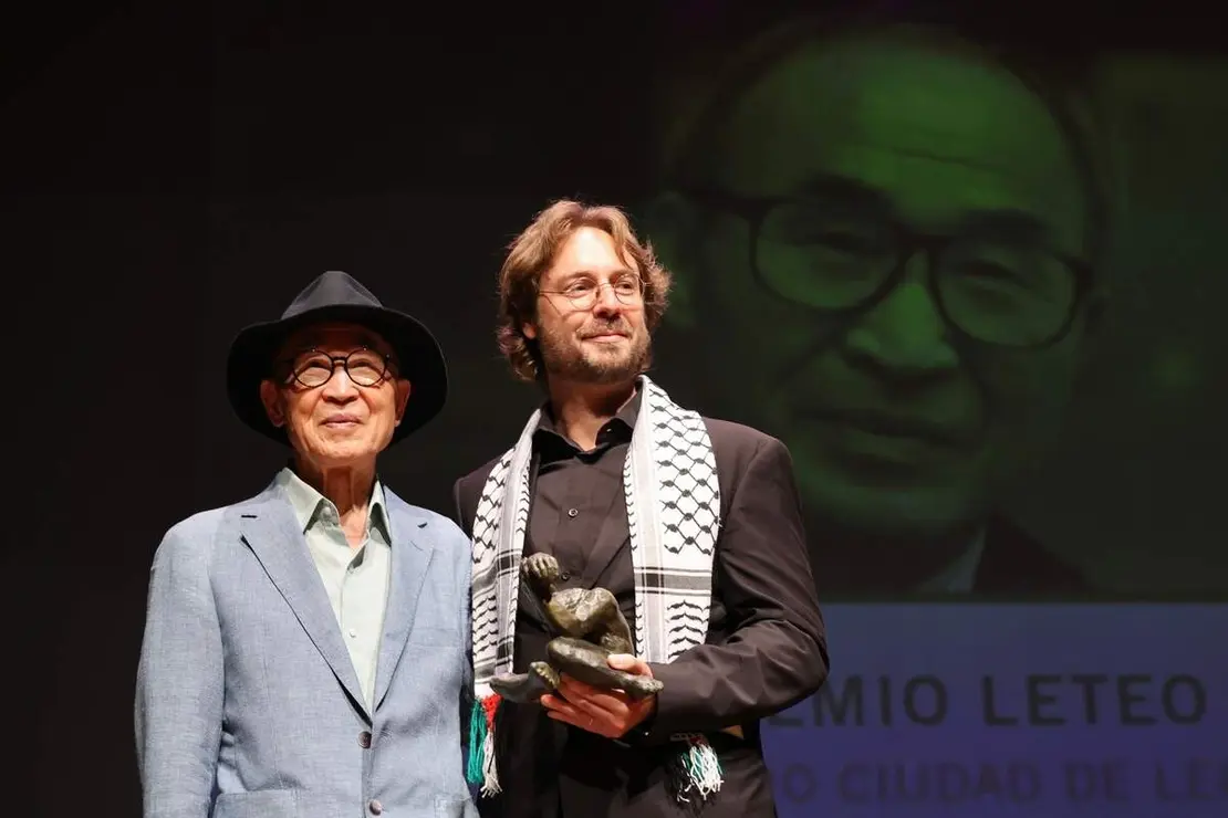 Acto de entrega del XXIII Premio Leteo al poeta surcoreano Ko Un