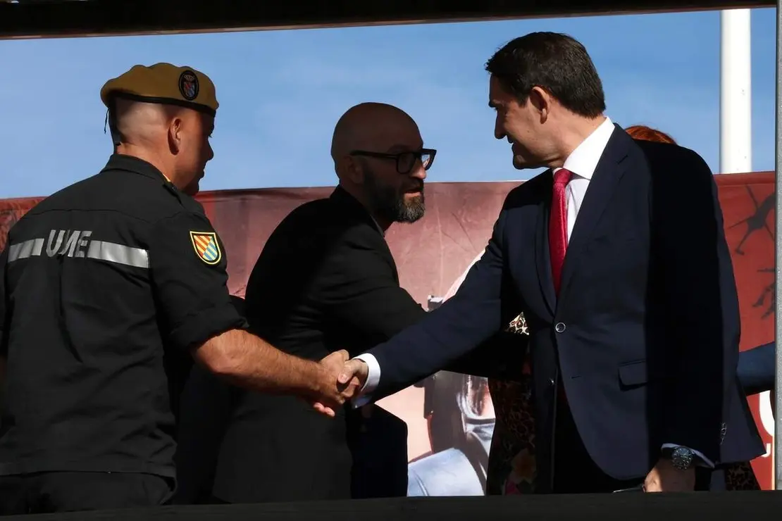 El general de división, representante institucional del Ejercito de Tierra en Castilla y León y jefe de la División San Marcial, Mariano Arrazola Martínez, preside el acto de celebración de la festividad de Nuestra Señora del Rosario, patrona de la Unidad Militar de Emergencias