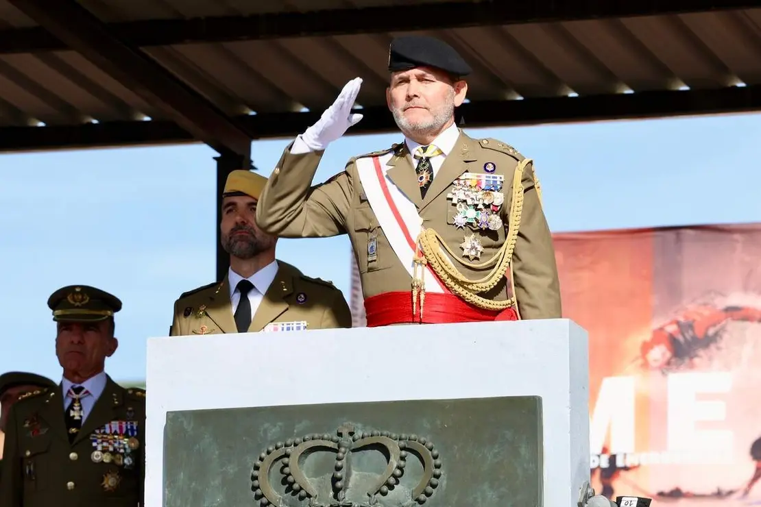 El general de división, representante institucional del Ejercito de Tierra en Castilla y León y jefe de la División San Marcial, Mariano Arrazola Martínez, preside el acto de celebración de la festividad de Nuestra Señora del Rosario, patrona de la Unidad Militar de Emergencias