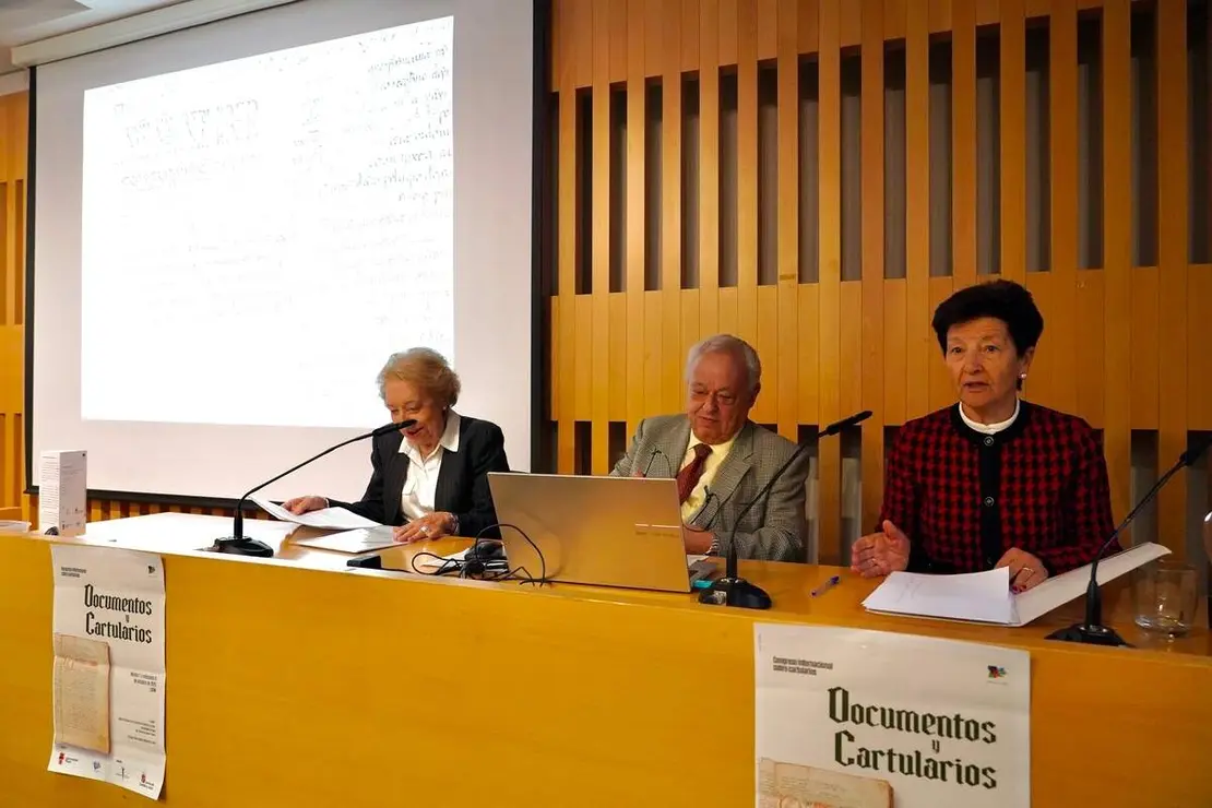 El consejero de Cultura, Turismo y Deporte, Gonzalo Santonja, participa en el acto de clausura del II Congreso Internacional Documentos y Cartularios
