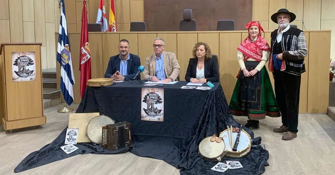 Villaquilambre celebra sus primeras Jornadas de Tradición e Identidad Leonesa. El municipio organiza dos semanas de actividades culturales, talleres y exposiciones para reivindicar el orgullo leonés y rendir homenaje a sus pandereteras centenarias.