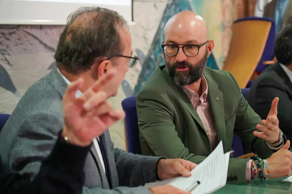El presidente nacional de la Agrupación de los Cuerpos de la Administración de Instituciones Penitenciarias, José Ramón López Santamaría, inaugura el X Congreso Legionense Penitenciario, organizado por Acaip en colaboración con la Universidad de León