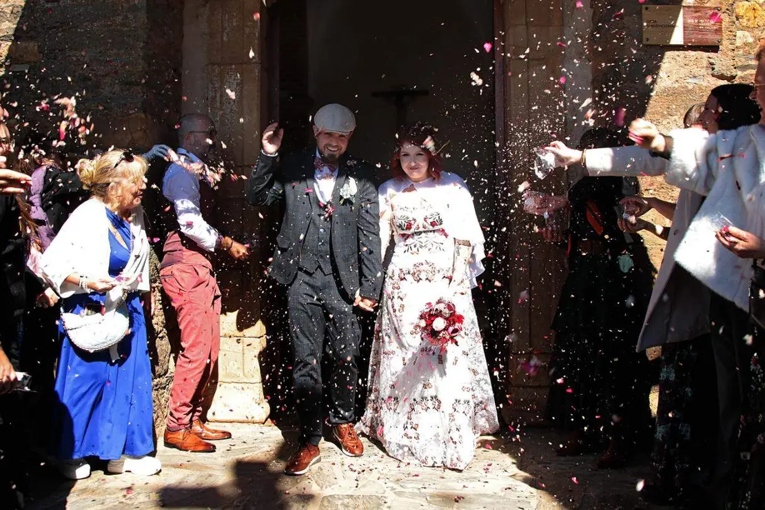 La pequeña localidad de Castro de Cepeda celebra su primera boda en el siglo XXI. Foto: Peio García