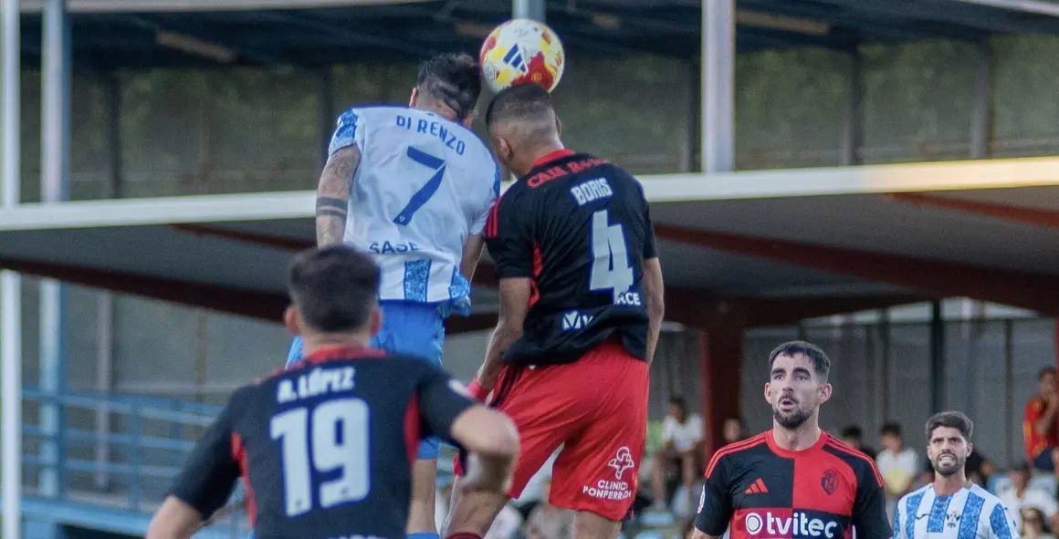 La Ponferradina se llevó la victoria de Talavera por la mínima con gol de Xemi. Foto: Talavera