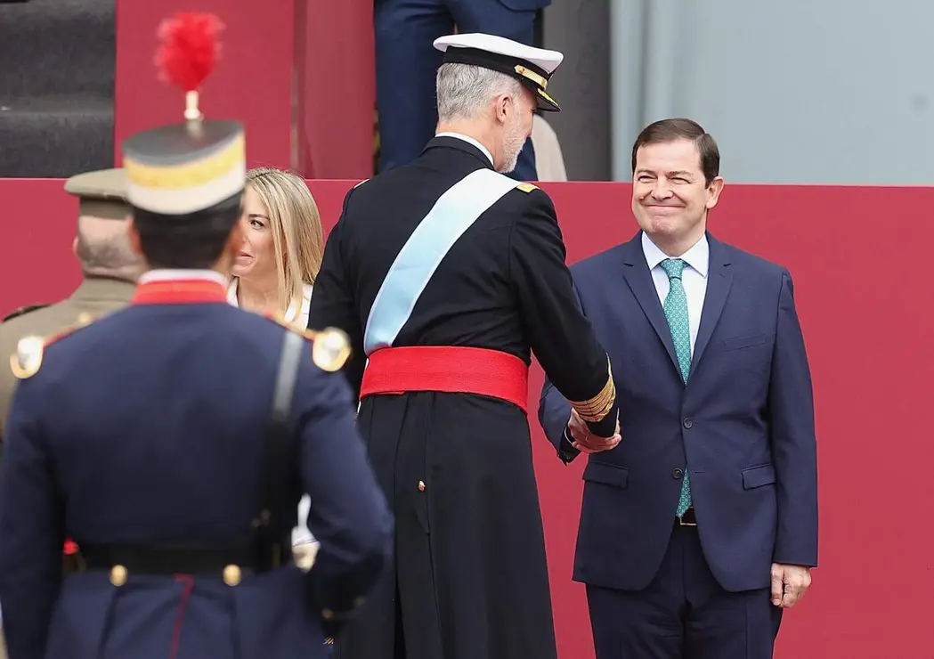 Mañueco y Pollán acuden a los actos de la Fiesta Nacional.