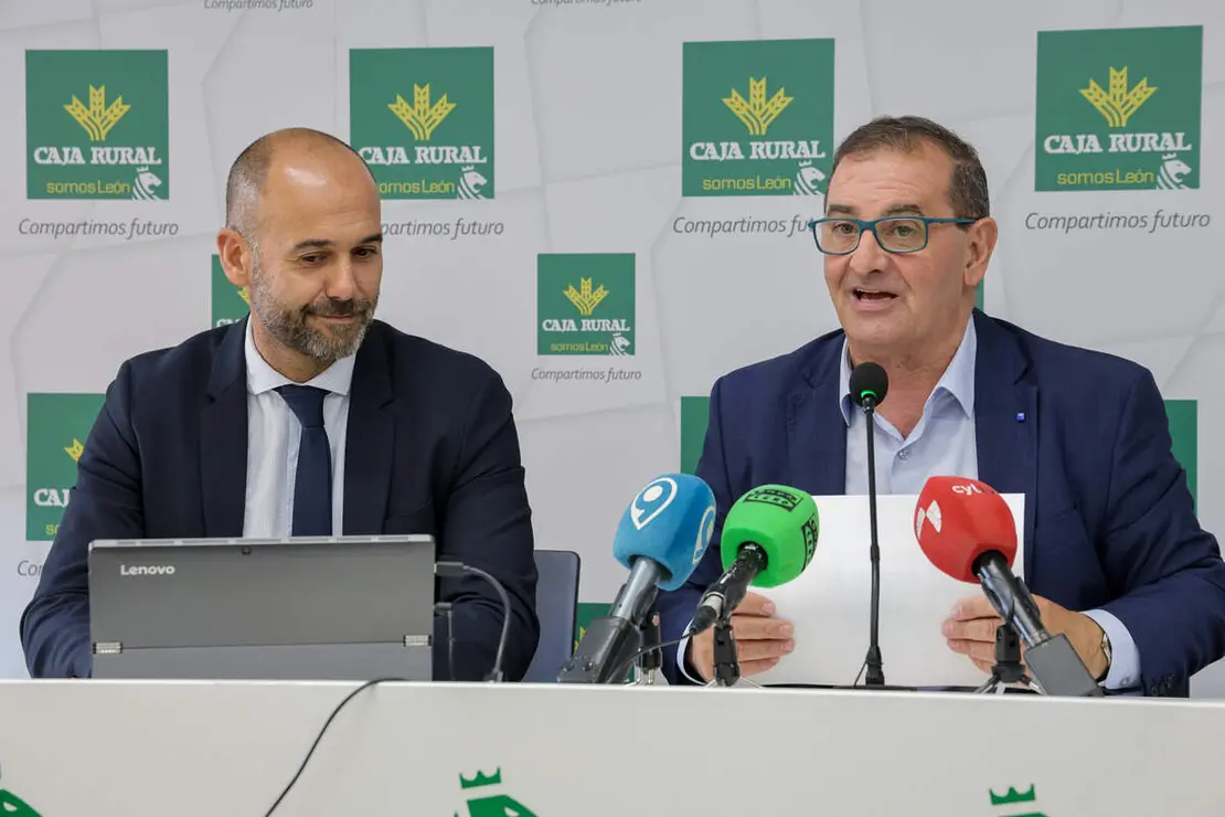 Caja Rural presenta la Beca Sobresaliente para premiar el esfuerzo académico de los jóvenes