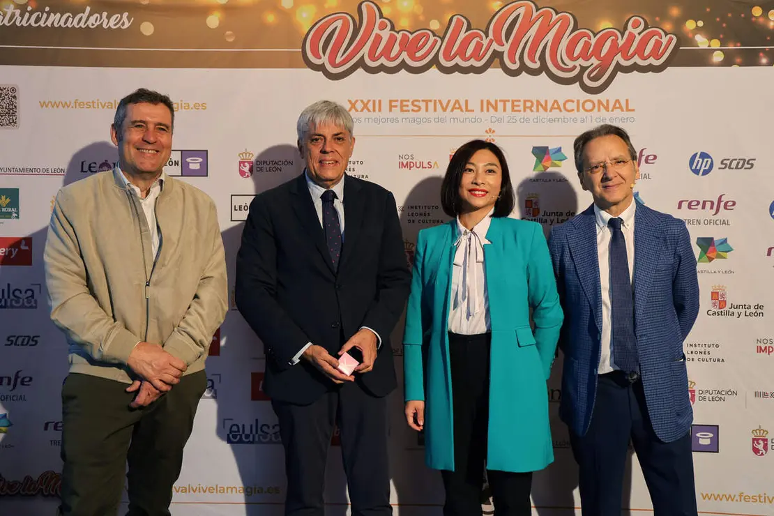 Acto de presentación del Festival Internacional León Vive la Magia 2025