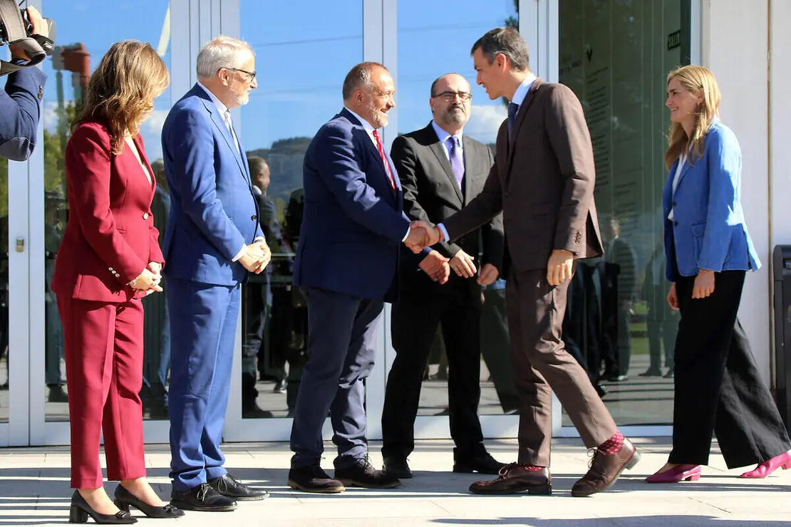 El presidente del Gobierno, Pedro Sánchez, participa en Ponferrada en la segunda jornada de la Convención por un Pacto de Estado frente a la Emergencia Climática, acompañado por la vicepresidenta Sara Aagesen y el delegado del Gobierno, Nicanor Sen