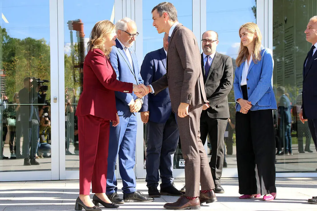 El presidente del Gobierno, Pedro Sánchez, participa en Ponferrada en la segunda jornada de la Convención por un Pacto de Estado frente a la Emergencia Climática, acompañado por la vicepresidenta Sara Aagesen y el delegado del Gobierno, Nicanor Sen
