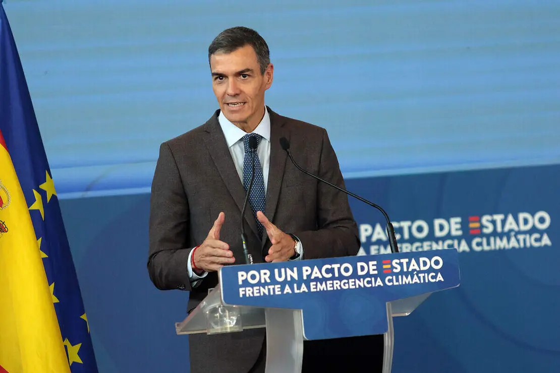 El presidente del Gobierno, Pedro Sánchez, participa en Ponferrada en la segunda jornada de la Convención por un Pacto de Estado frente a la Emergencia Climática, acompañado por la vicepresidenta Sara Aagesen y el delegado del Gobierno, Nicanor Sen