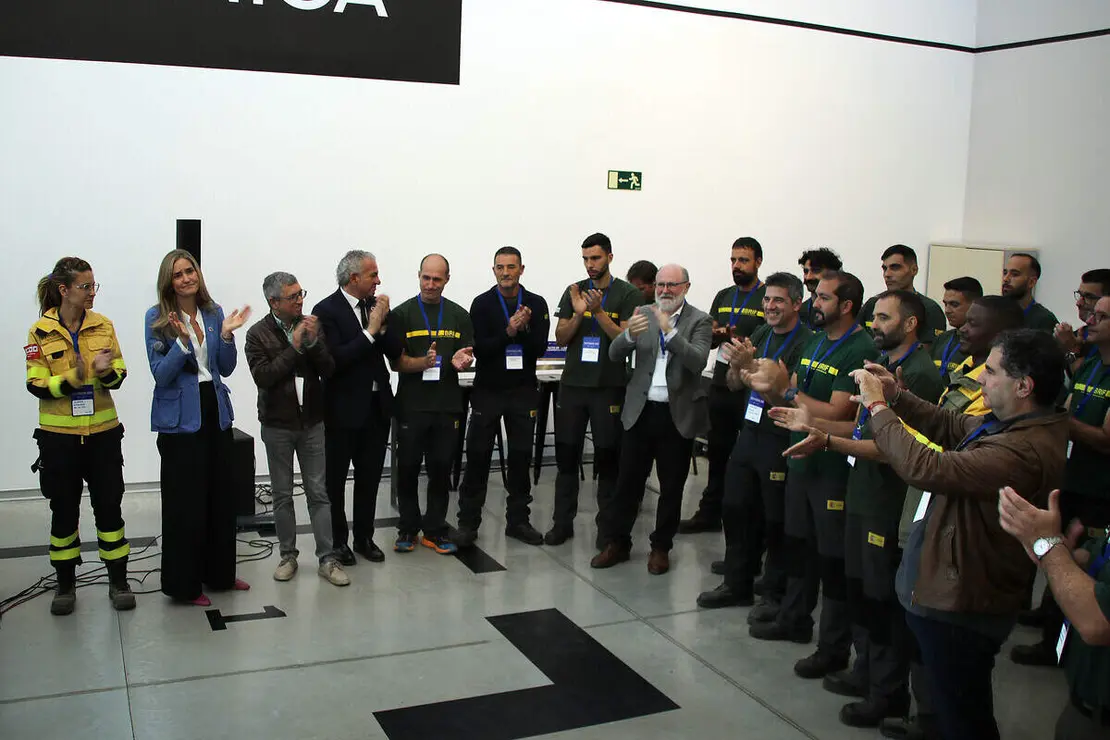 La vicepresidenta Sara Aagesen y el delegado del Gobierno, Nicanor Sen, se reúnen con brigadistas BRIF en la segunda jornada de la Convención por un Pacto de Estado frente a la Emergencia Climática