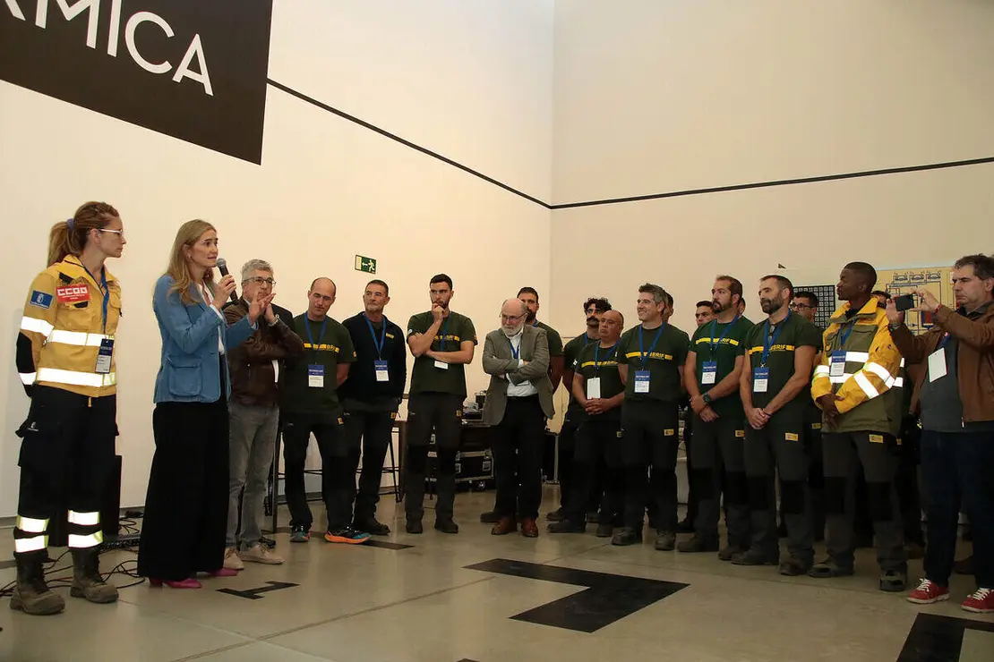 La vicepresidenta Sara Aagesen y el delegado del Gobierno, Nicanor Sen, se reúnen con brigadistas BRIF en la segunda jornada de la Convención por un Pacto de Estado frente a la Emergencia Climática