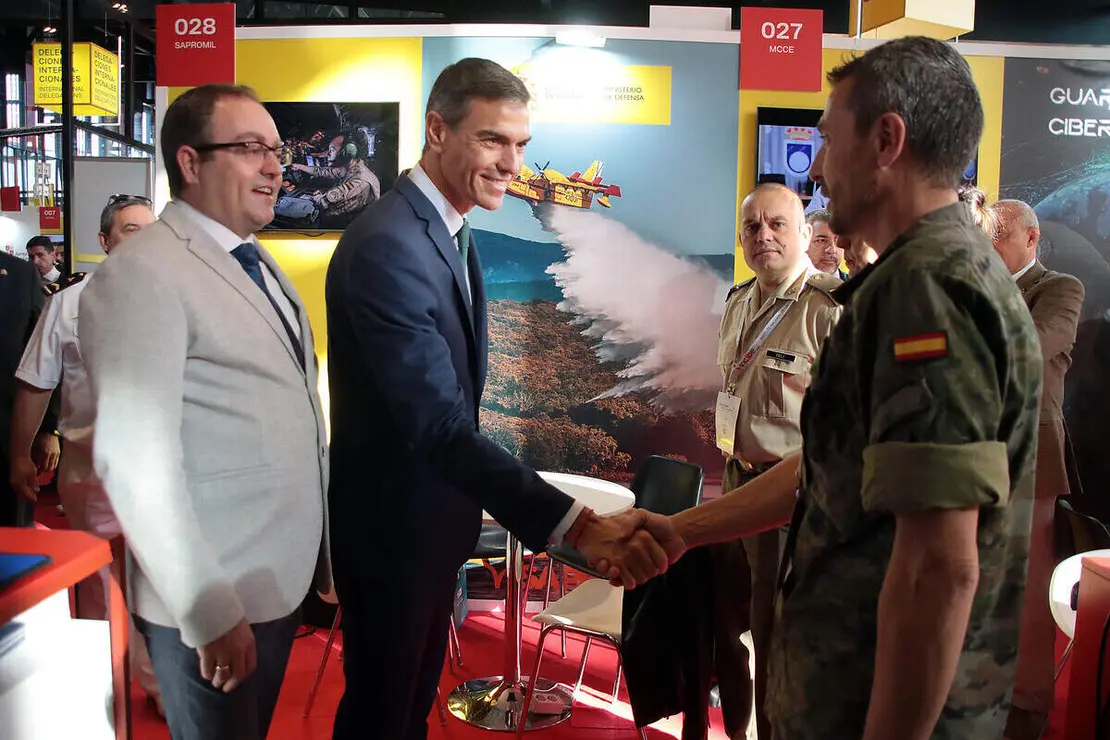 El presidente del Gobierno, Pedro Sánchez, acompañado por el ministro para la Transformación Digital y de la Función Pública, Óscar López, y el delegado del Gobierno en Castilla y León, Nicanor Sen, participa en la clausura del 19 Encuentro Internacional de Seguridad de la Información
