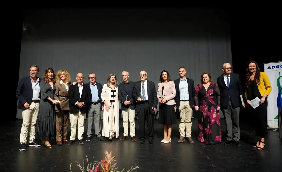 El presidente de las Cortes de Castilla y León, Carlos Pollán, participa en el acto de entrega de los V Premios ADECyL Valladolid, que organiza la Asociación de Escoliosis de la Comunidad.