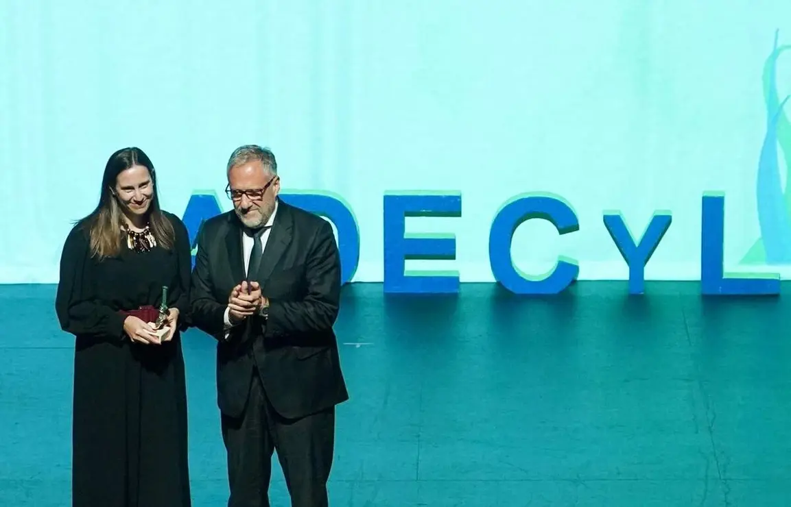 El presidente de las Cortes de Castilla y León, Carlos Pollán, participa en el acto de entrega de los V Premios ADECyL Valladolid, que organiza la Asociación de Escoliosis de la Comunidad.