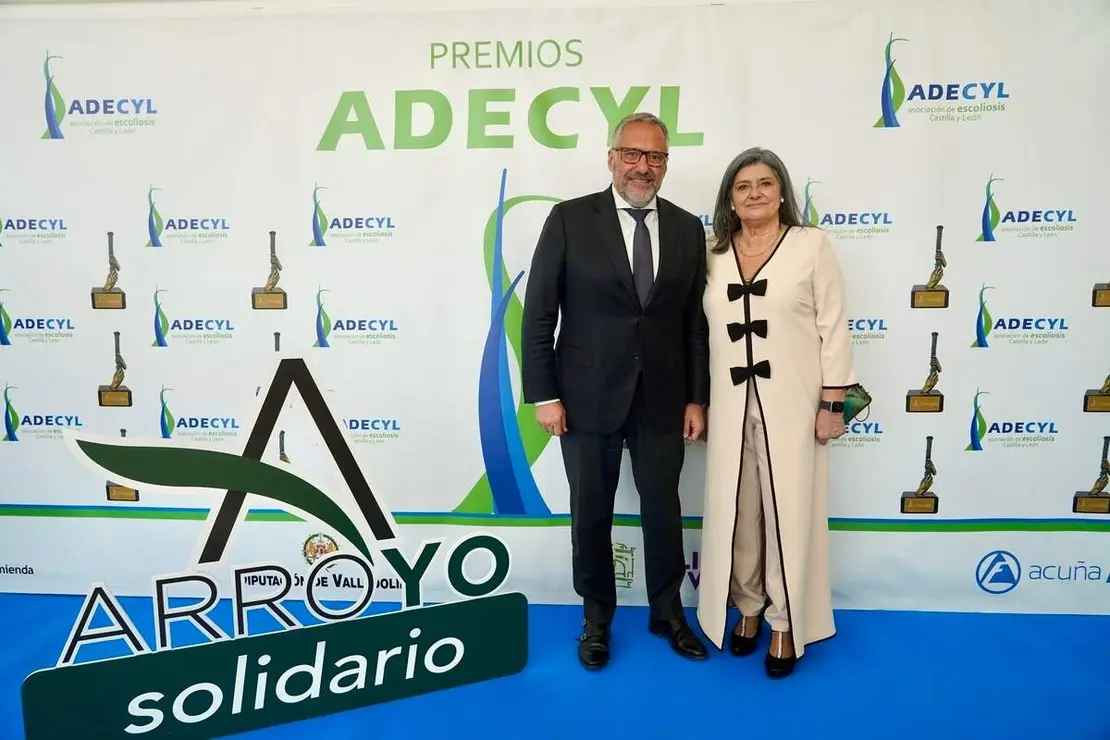 El presidente de las Cortes de Castilla y León, Carlos Pollán, participa en el acto de entrega de los V Premios ADECyL Valladolid, que organiza la Asociación de Escoliosis de la Comunidad.