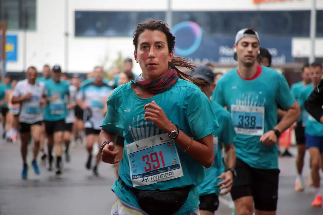 La lluvia no impide la alta participación en la carrera 10KM León, Cuna del Parlamentarismo