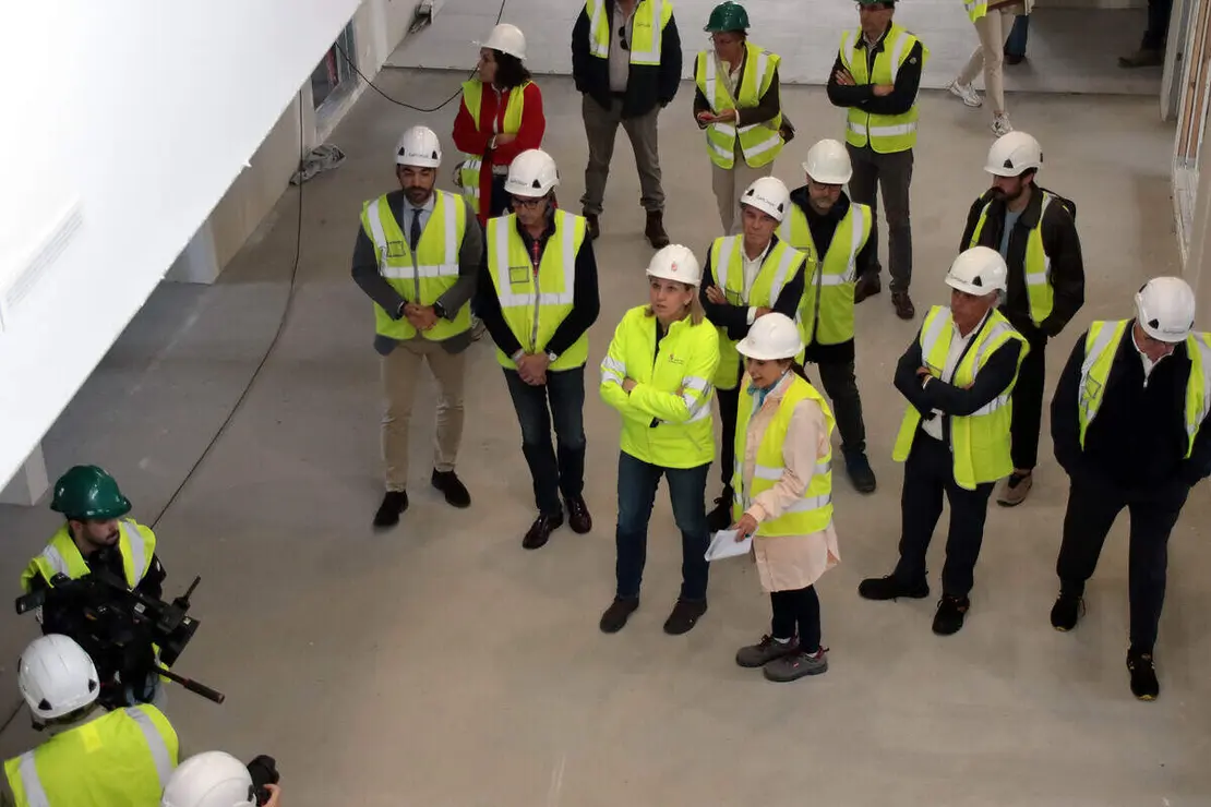 La vicepresidenta de la Junta de Castilla y León y consejera de Familia e Igualdad de Oportunidades, Isabel Blanco, visita las obras de la Unidad de Valoración de León