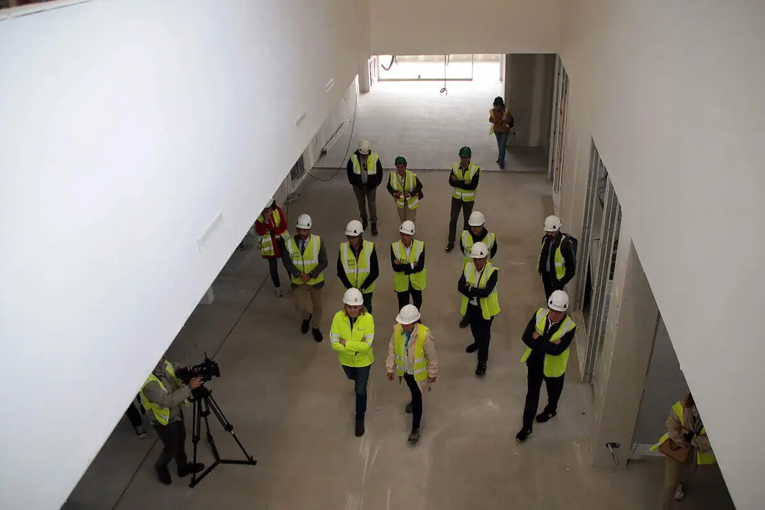 La vicepresidenta de la Junta de Castilla y León y consejera de Familia e Igualdad de Oportunidades, Isabel Blanco, visita las obras de la Unidad de Valoración de León