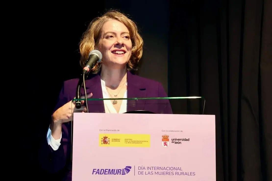 Clausura de la jornada ‘Mujeres rurales frente a la emergencia climática: presente y futuro’ de la Federación de Asociaciones de Mujeres Rurales, con la participación de la ministra para la Transición Ecológica y el Reto Demográfico, Sara Aagesen (‘online’), la presidenta de Fademur, Teresa López, y el alcalde de León, José Antonio Diez