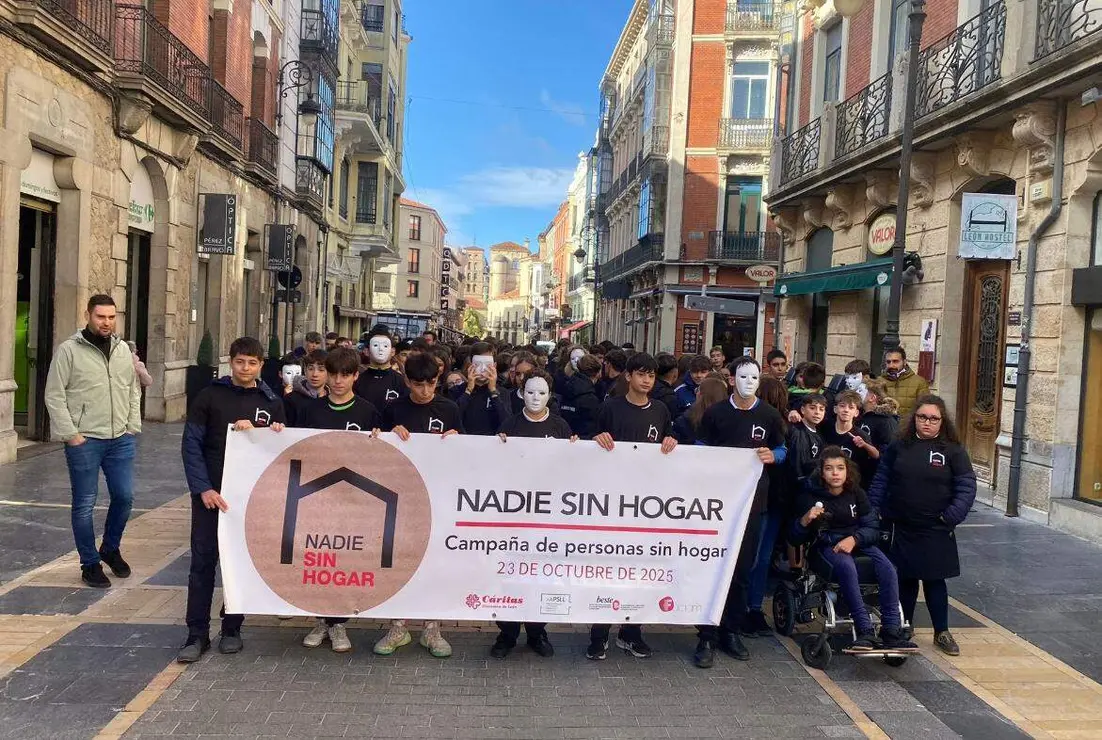 Acto de calle- León- Nadie SIn Hogar 2025 (4)