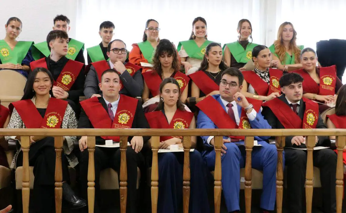 2025-10-24_graduacion_veterinaria-11