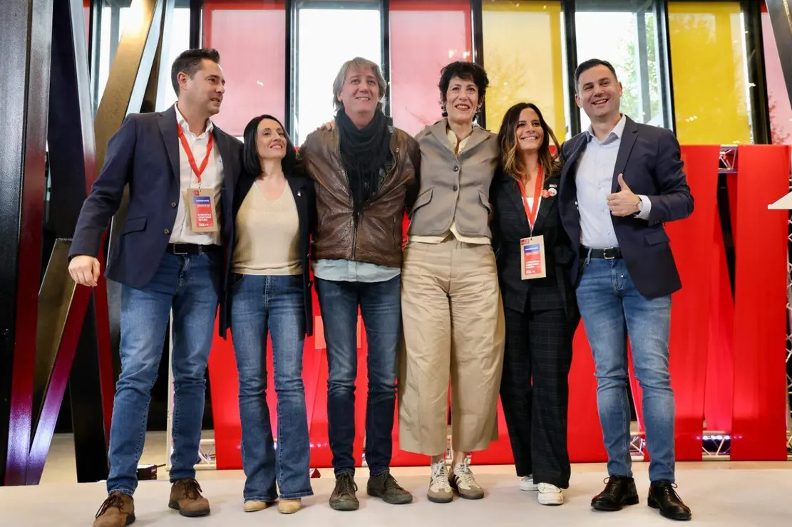 La secretaria de Organización y Acción Electoral del PSOE, Rebeca Torró; el secretario general del PSCyL, Carlos Martínez y el secretario provincial del PSOE en León, Javier Alfonso Cendón, inauguran las Jornadas del PSOE 'Atrévete a construir futuro en Castilla y León'. Foto: Campillo