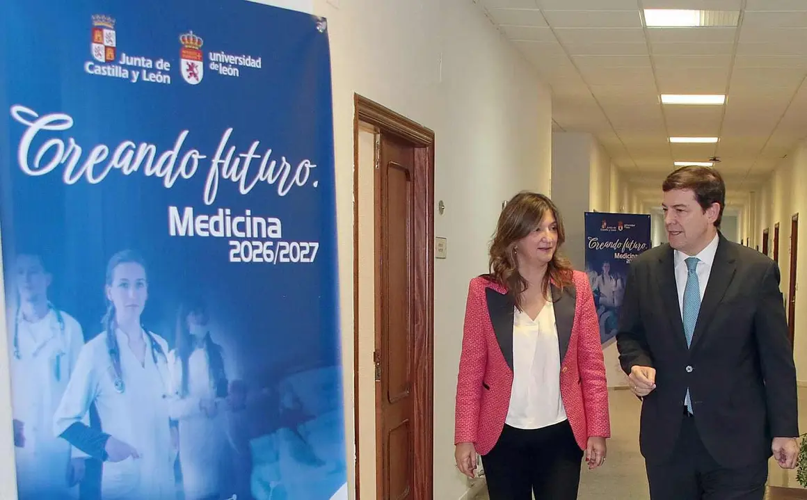 El presidente de la Junta de Castilla y León, Alfonso Fernández Mañueco, se reúne con la rectora de la Universidad de León, Nuria González Álvarez