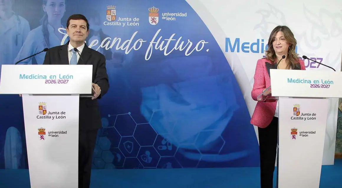 El presidente de la Junta de Castilla y León, Alfonso Fernández Mañueco, se reúne con la rectora de la Universidad de León, Nuria González Álvarez