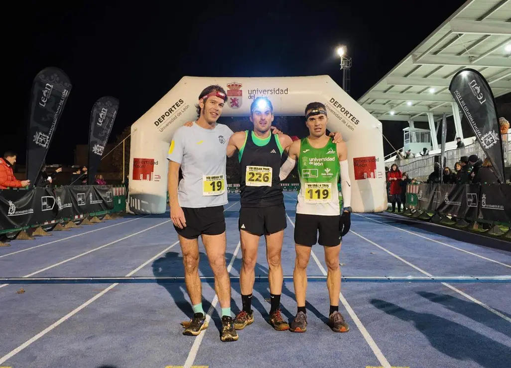 Una marea de 250 frontales ilumina León en una Urban Trail Universitaria de récord. Foto: ULE