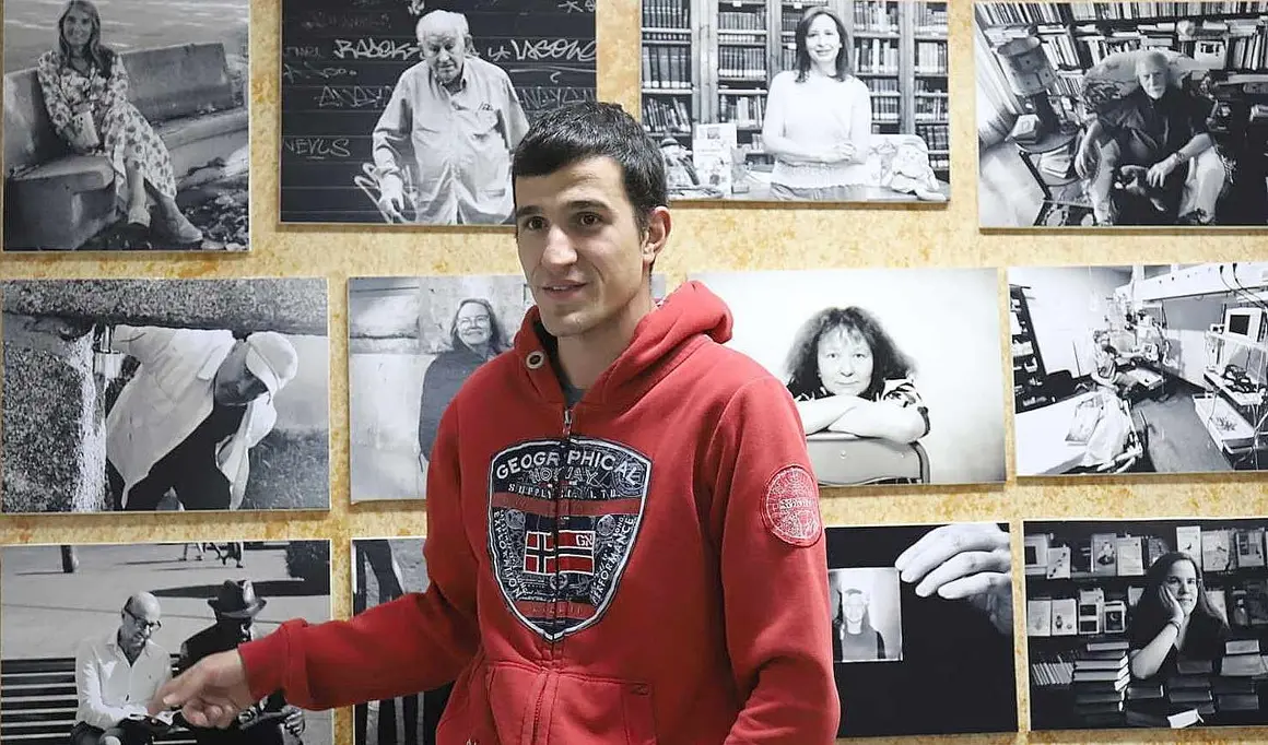 Las letras que salvan: Alcles León une literatura y solidaridad en su calendario 2025. El proyecto 'Meduletras' inspira el nuevo calendario solidario de la Asociación Leonesa Con las Enfermedades de la Sangre, que une a escritores y fotógrafos locales en favor de la donación de médula ósea.