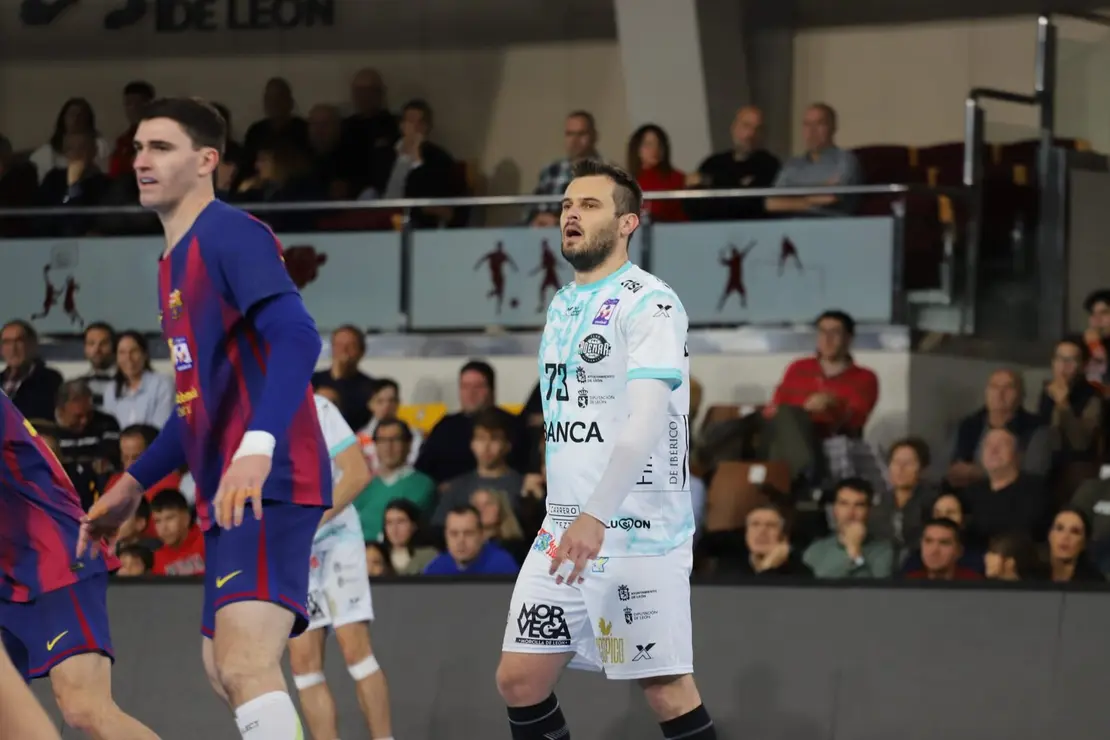 WhatsApp Image 2025-11-16 at 20.05.51 copia 3