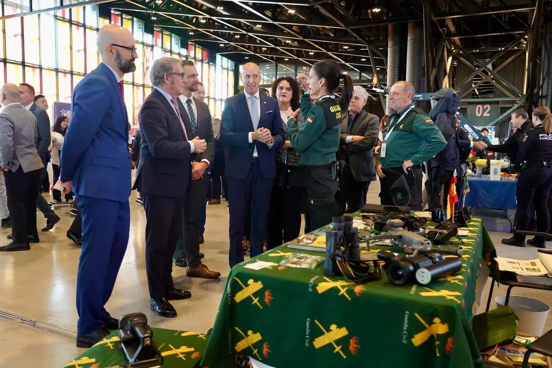 Inauguración de la VII Feria del Empleo, Innovación y Emprendimiento de León, organizada por la Cámara de Comercio, con la asistencia del alcalde, José Antonio Diez