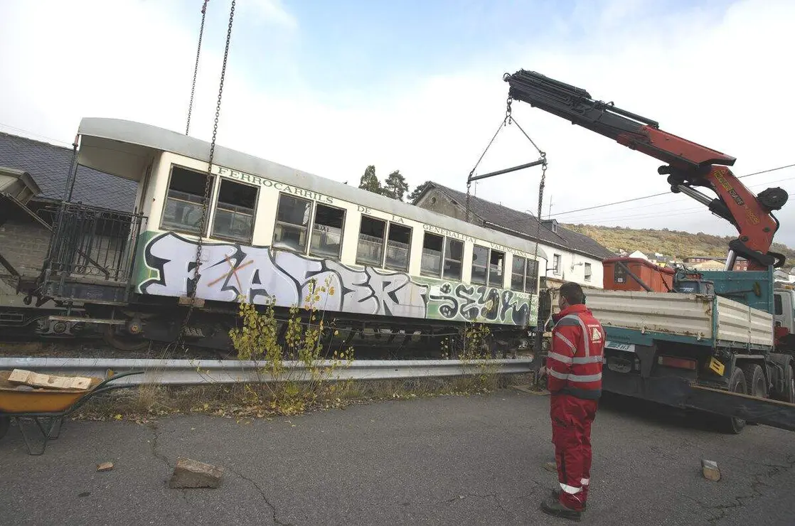 Recepción de los coches de pasajeros del tren turístico del Ponfeblino