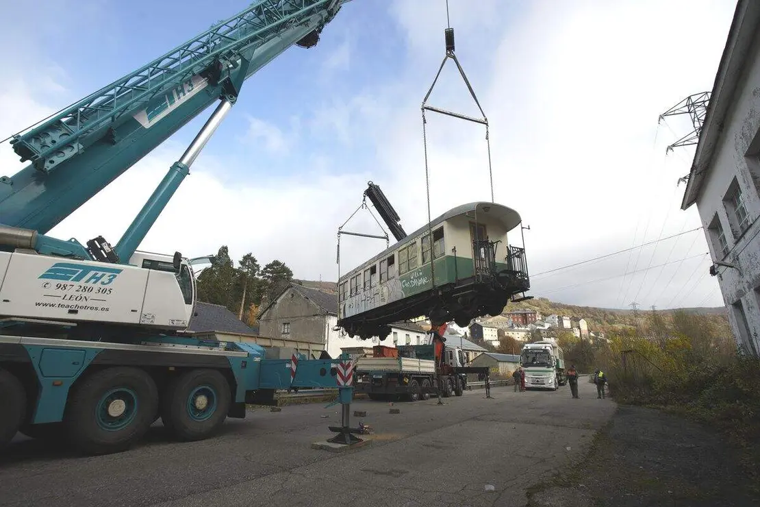 Recepción de los coches de pasajeros del tren turístico del Ponfeblino