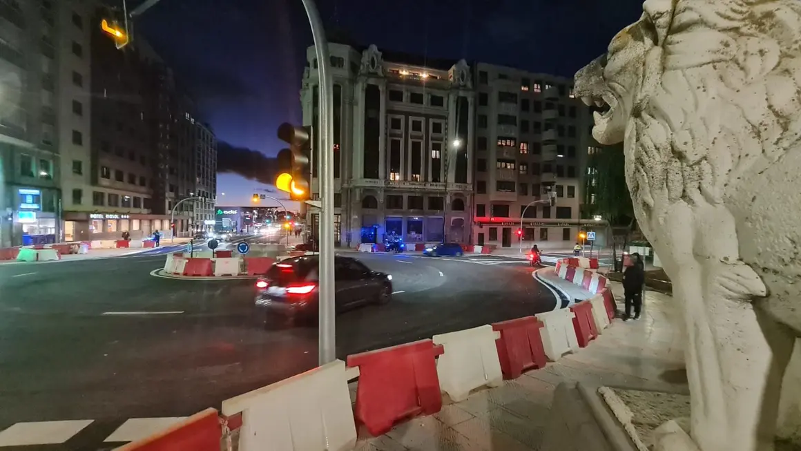 Rotonda puente de los leones (10)