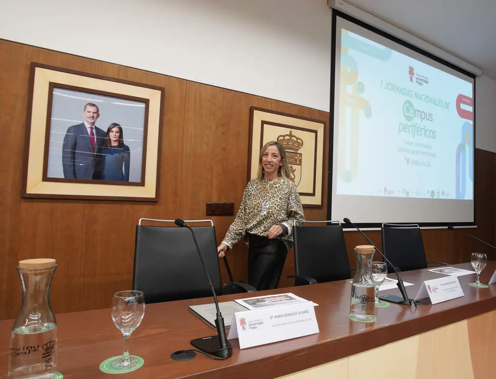 La rectora de la Universidad de León, Nuria González, y la directora de Universidades e Investigación de la Junta de Castilla y León, Blanca Ares, inauguran las I Jornadas Nacionales de Campus Periféricos
