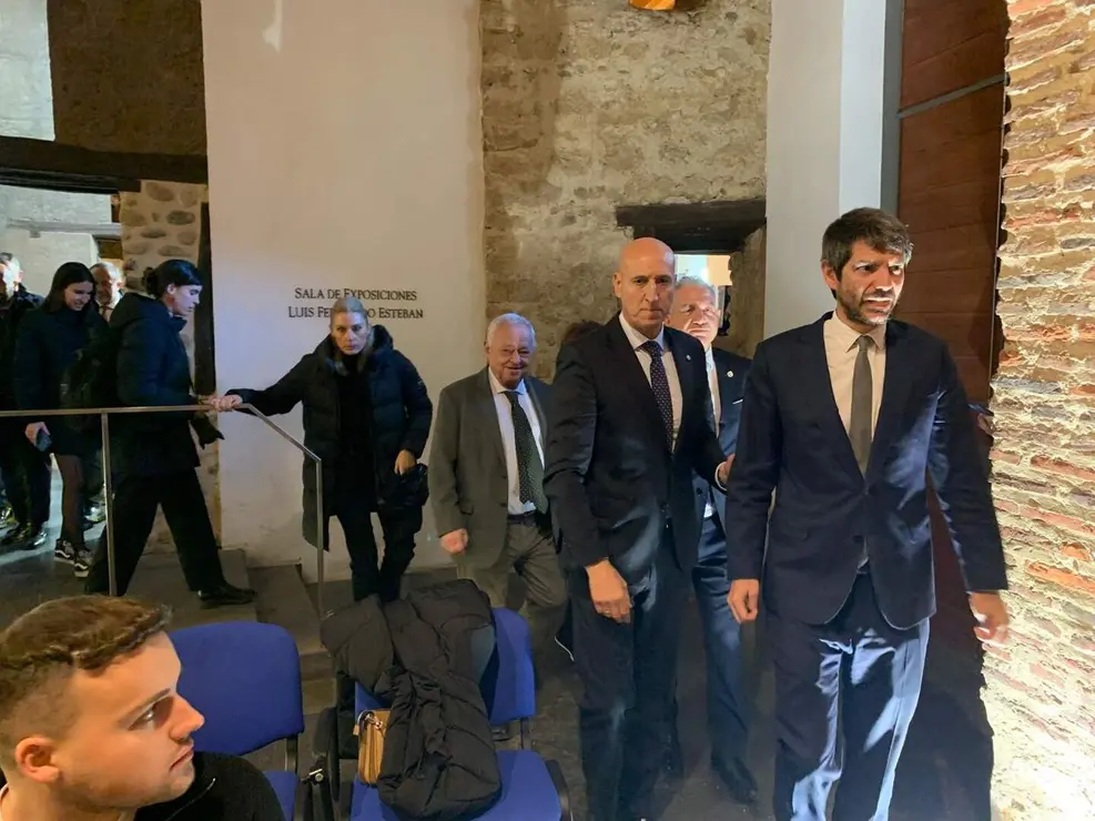 48536f6e-a9b3-46ee-8ac6-fd79cafd3f89