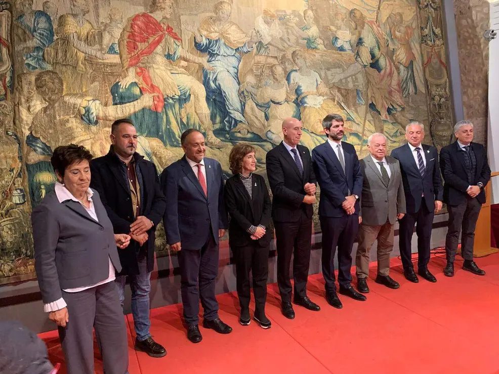 343755d1-dcab-4853-a524-d8328b88ad83